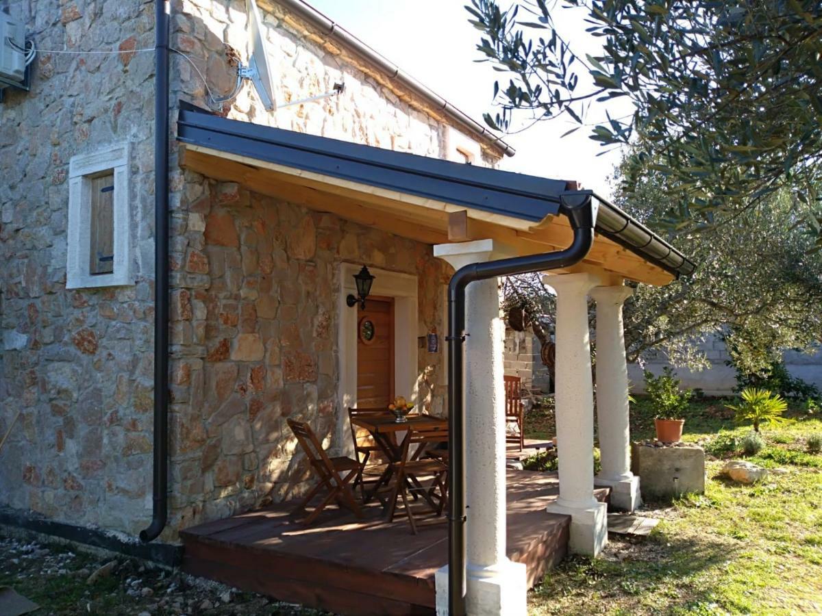 Villa Flaveico Pasman Exterior photo
